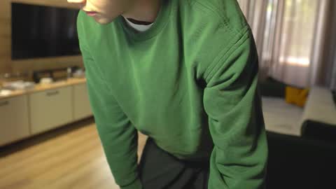 Snapshot of _sopranos_ chatting on 09/17/25, 06:15 OLIVERpvt is open online show from 09/17/25, 06:15