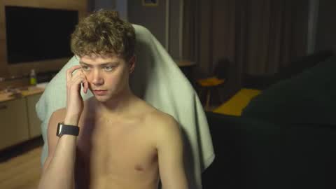 OLIVERpvt is open online show from 11/12/25, 12:16