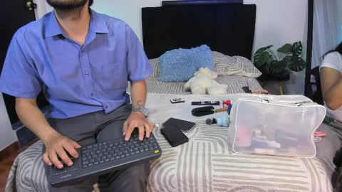 Coco and J online show from 04/04/26, 03:20