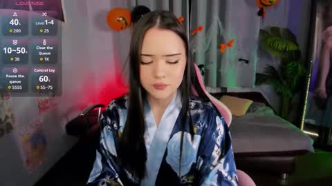 Brittany online show from 10/30/25, 08:42