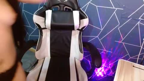 Snapshot of _spicyjane chatting on 11/08/25, 10:19 _spicyjane online show from 11/08/25, 10:19