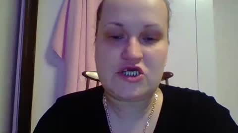 Snapshot of _squirty_pussyyy_ chatting on 02/21/25, 05:09 Melisa online show from 02/21/25, 05:09