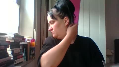 Snapshot of _squirty_pussyyy_ chatting on 06/02/26, 05:20 Melisa online show from 06/02/26, 05:20