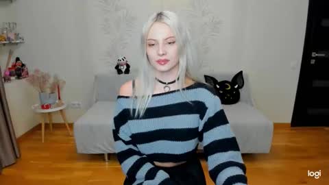 Snapshot of _sweet_addiction_ chatting on 02/17/25, 04:04 Marie online show from 02/17/25, 04:04
