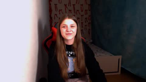 Snapshot of _sweet_foxy_ chatting on 12/15/25, 03:27 Mari online show from 12/15/25, 03:27