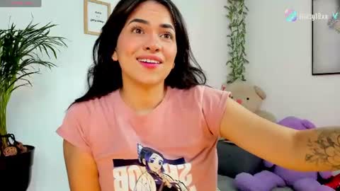 Snapshot of _sweet_kitty1 chatting on 06/17/26, 01:56 online show from 06/17/26, 01:56