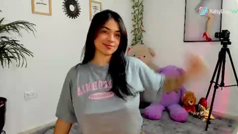 Snapshot of _sweet_kitty1 chatting on 07/05/26, 03:30 online show from 07/05/26, 03:30