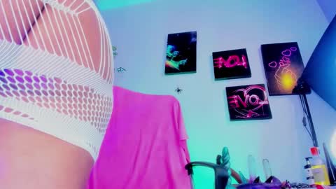 Kuromi online show from 10/18/25, 05:21