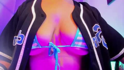 Kuromi online show from 12/20/25, 05:36