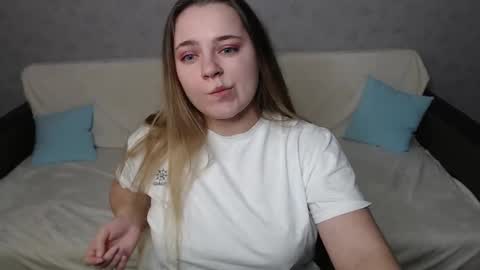 Snapshot of _sweet_lana_ chatting on 12/03/24, 10:28 Lana online show from 12/03/24, 10:28