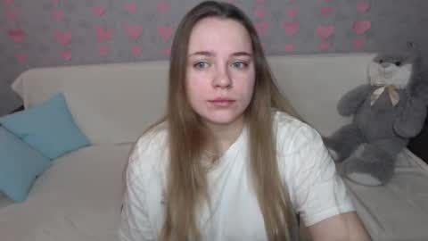 Snapshot of _sweet_lana_ chatting on 02/16/25, 07:04 Lana online show from 02/16/25, 07:04