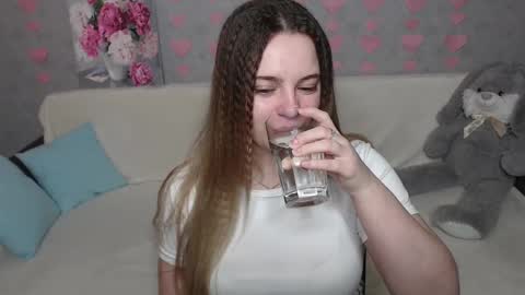 Snapshot of _sweet_lana_ chatting on 02/22/25, 11:02 Lana online show from 02/22/25, 11:02
