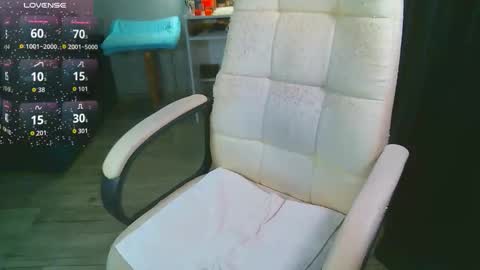 Snapshot of _sweet_ruby_ chatting on 02/17/26, 05:48 Milana welcome to my world online show from 02/17/26, 05:48