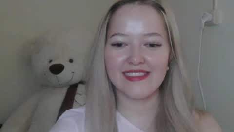 _sweet_smile_ online show from 08/02/26, 12:09