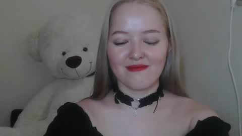 _sweet_smile_ online show from 08/07/26, 10:12