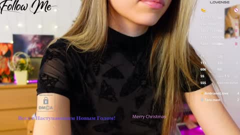 Snapshot of _sweetcams_ chatting on 12/27/24, 09:28 Dasha online show from 12/27/24, 09:28