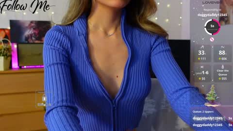 Snapshot of _sweetcams_ chatting on 01/23/25, 10:54 Dasha online show from 01/23/25, 10:54