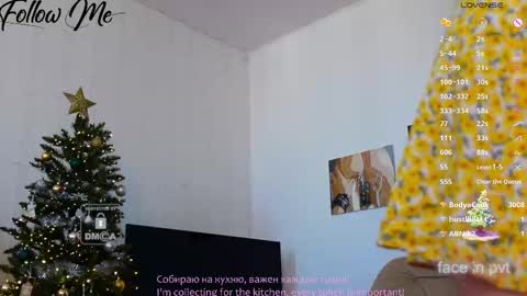 Snapshot of _sweetcams_ chatting on 02/23/25, 09:33 Dasha online show from 02/23/25, 09:33