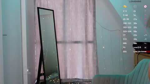 Snapshot of _sweetcams_ chatting on 10/03/25, 06:43 Dasha online show from 10/03/25, 06:43