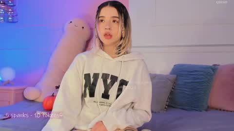 _tammarra_ online show from 11/12/25, 06:08