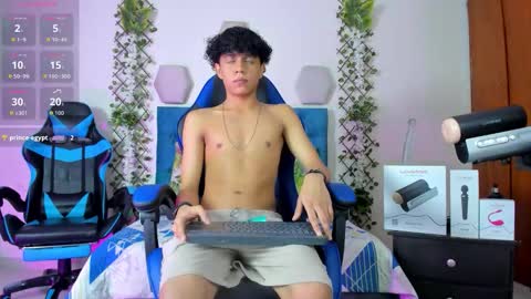 Snapshot of _taylor_black chatting on 09/30/25, 12:26 Taylor online show from 09/30/25, 12:26