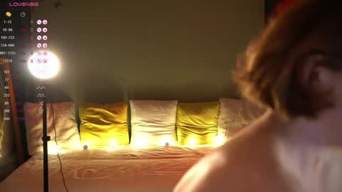 Evi online show from 04/24/26, 07:27