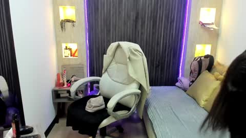 Snapshot of _tiffany_queen chatting on 01/25/25, 05:08 Stefania online show from 01/25/25, 05:08