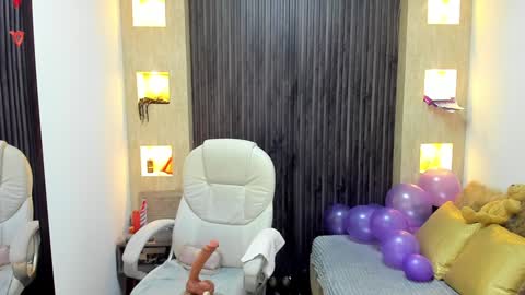 Snapshot of _tiffany_queen chatting on 01/30/25, 05:49 Stefania online show from 01/30/25, 05:49