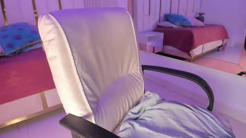 Rousse  online show from 01/18/26, 07:17