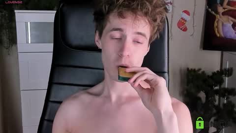 Snapshot of _tokyo_ghoul chatting on 01/17/26, 03:28 _tokyo_ghoul online show from 01/17/26, 03:28