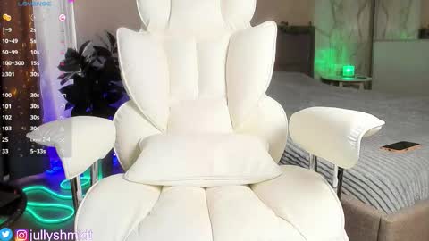 Julia online show from 02/26/26, 04:55