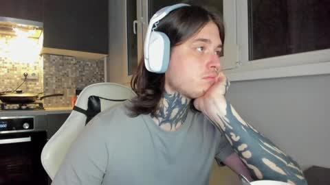 Snapshot of _torfin_ chatting on 12/09/24, 12:23 _torfin_ online show from 12/09/24, 12:23