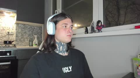 Snapshot of _torfin_ chatting on 02/21/25, 10:04 _torfin_ online show from 02/21/25, 10:04