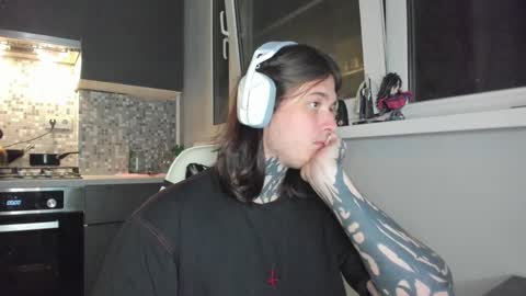 Snapshot of _torfin_ chatting on 03/06/25, 12:21 _torfin_ online show from 03/06/25, 12:21