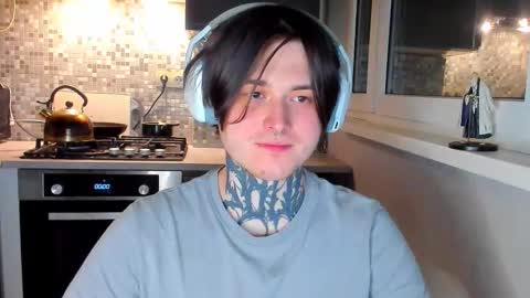 Snapshot of _torfin_ chatting on 02/13/26, 11:01 _torfin_ online show from 02/13/26, 11:01