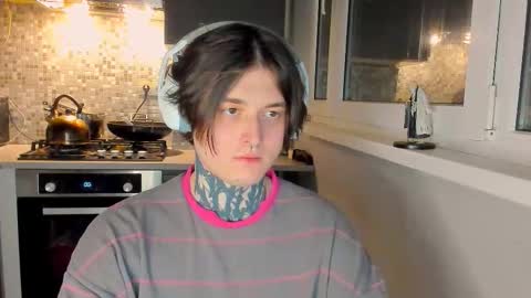 Snapshot of _torfin_ chatting on 02/24/26, 08:40 _torfin_ online show from 02/24/26, 08:40