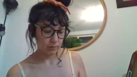 _tutti_frutti_ online show from 11/28/25, 06:05