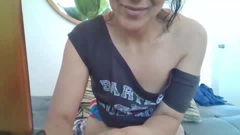 _tutti_frutti_ online show from 04/23/26, 09:17