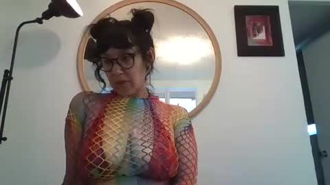 _tutti_frutti_ online show from 05/20/26, 11:00