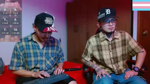 Snapshot of _tyler_joness chatting on 12/01/25, 02:16 Tyler online show from 12/01/25, 02:16