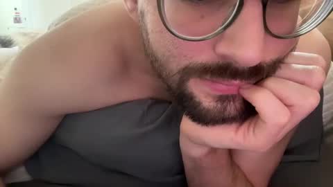 Snapshot of _ur_happy_meal chatting on 12/28/24, 03:04 DJ online show from 12/28/24, 03:04