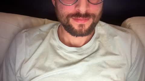 Snapshot of _ur_happy_meal chatting on 01/23/25, 03:05 DJ online show from 01/23/25, 03:05