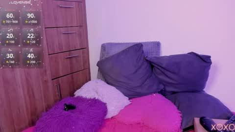     online show from 04/09/26, 05:07