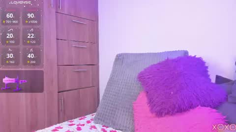     online show from 06/12/26, 03:05