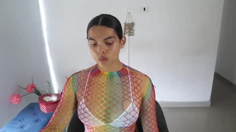 Anastasia Vahos online show from 02/15/25, 07:06