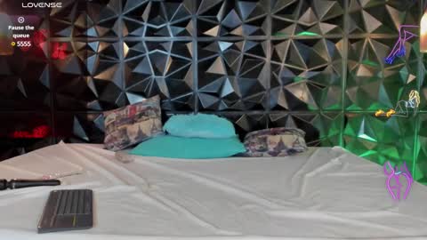 _valentina_69 online show from 12/10/24, 03:52