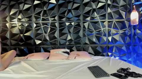 _valentina_69 online show from 01/08/25, 03:51