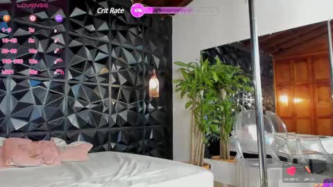 _valentina_69 online show from 02/07/25, 12:53