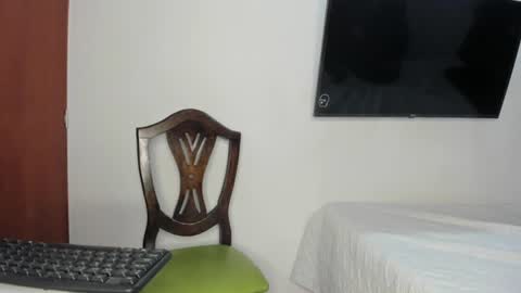_valentina_69 online show from 06/11/26, 12:32