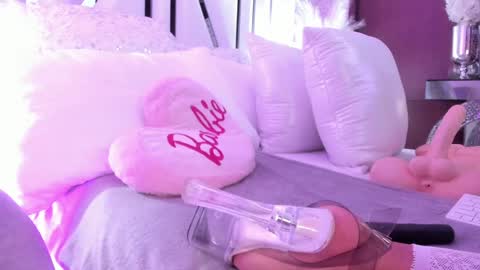 Snapshot of _valeria___ chatting on 02/07/25, 01:47 valeria jade online show from 02/07/25, 01:47